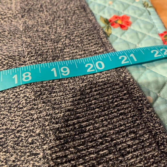 Women’s sweater size small in black and white tweed. By Nautical. - Picture 7 of 8